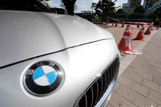 16일 서울 세종로 정부서울청사 지상주차장에 리콜 대상 중 안전진단을 받지 않은 BMW 차량 전용 주차구역이 마련돼 있다.