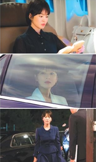 드라마 '남자친구'에서 정치인의 딸이자 재벌가 전 며느리 ‘차수현’ 역을 맡아 열연 중인 송혜교. 짧은 단발머리와 단아한 패션이 돋보인다.