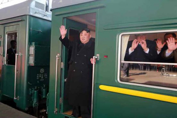 김정은 북한 국무위원장이 베트남 하노이에서 열릴 제2차 북미정상회담 참석을 위해 평양에서 출발했다고 노동신문이 24일 보도했다. (노동신문) 2019.2.24