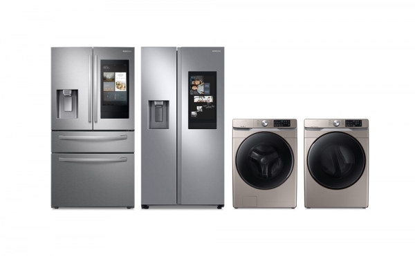 좌측부터 삼성전자 프렌치도어 냉장고(RF28R7551SR), 양문형 냉장고 (RS27T5561SR), 세탁기(WF45R6100AC), 건조기(DVE45R6100C)