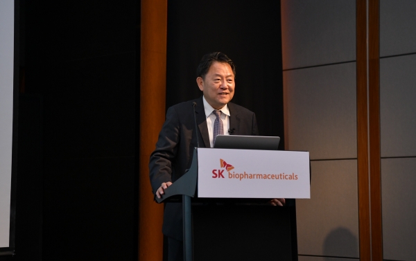 조정우 SK바이오팜 대표이사가 15일 열린 온라인 기업공개(IPO) 기자간담회에서 발언하고 있다. (SK바이오팜 제공)