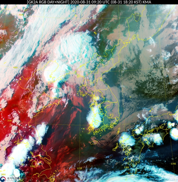 천리안위성 2A호(GEO-KOMPSAT-2A: GK2A) 위성 사진 / 기상청 제공 (8월 31일 오후 6시 20분 기준)
