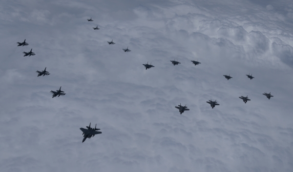한미 공군 전투기들의 공중무력시위 비행. 2022.6.7