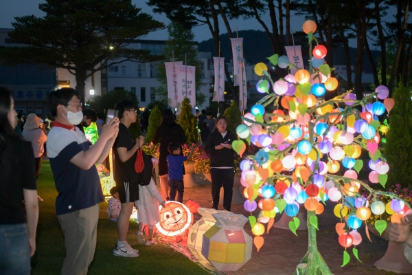 2023년 순천 연등회가 21일 순천시 조례호수공원에서 개최됐다. 