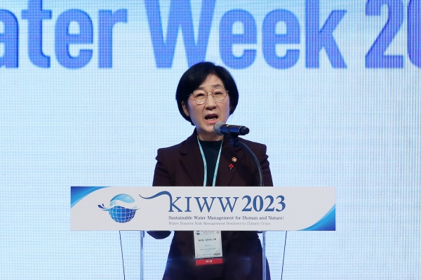 한화진 환경부 장관이 6일 오전 대구 북구 엑스코에서 열린 '대한민국 국제 물주간 2023' 개막식에서 개회사를 하고 있다.