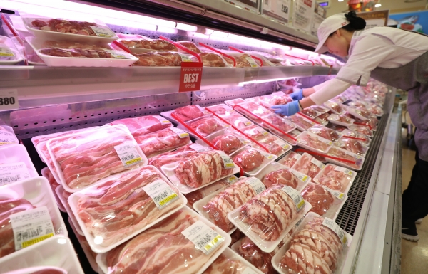 서울의 한 대형마트에 진열된 돼지고기. 2019.9.17