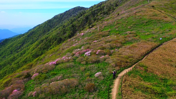 KBS 2TV 영상앨범 산, ‘너그러운 어머니의 산 - 덕유산 국립공원 2부’