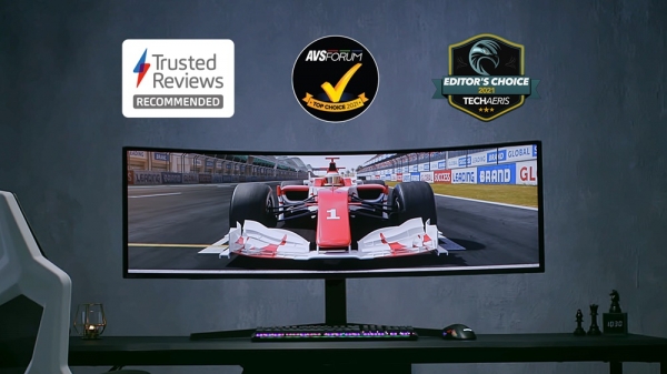 삼성전자 커브드 게이밍 모니터 오디세이 Neo G9을 호평한 미국·유럽 주요매체의 어워드 로고와 제품 사진(왼쪽부터 트러스티드 리뷰, AVS포럼, 테크아리스) [삼성전자 제공]
